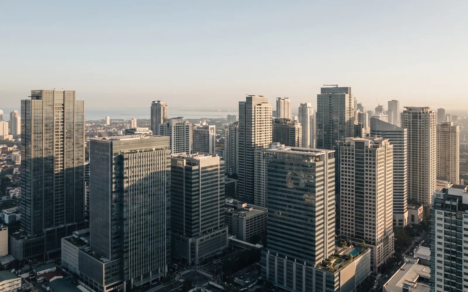 The Manila skyline in clear daytime light